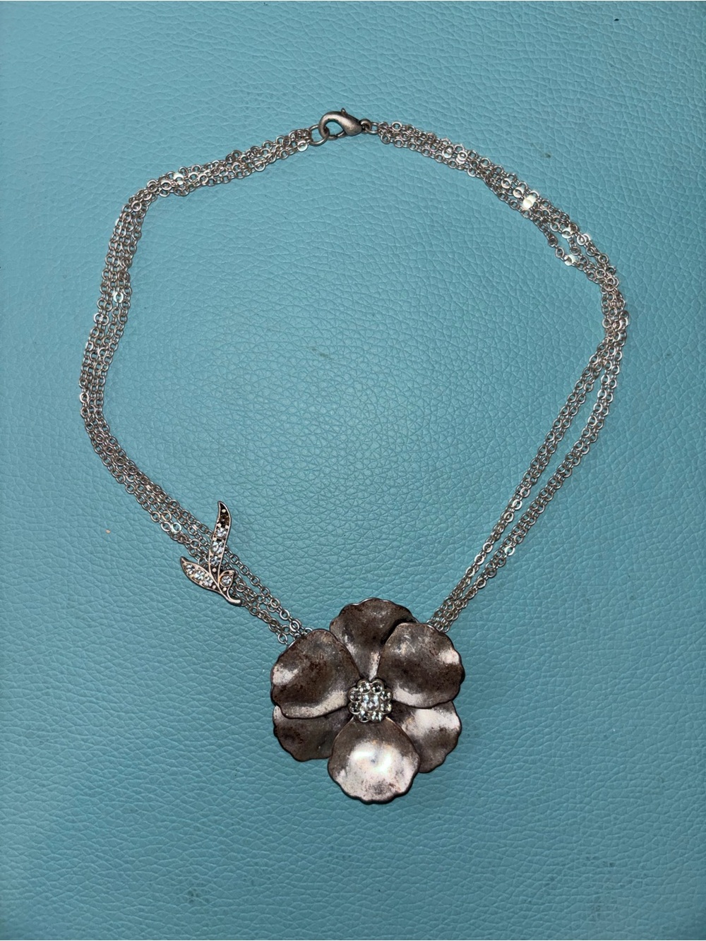 Silver Floral Pendant Necklace - Women's Jewelry